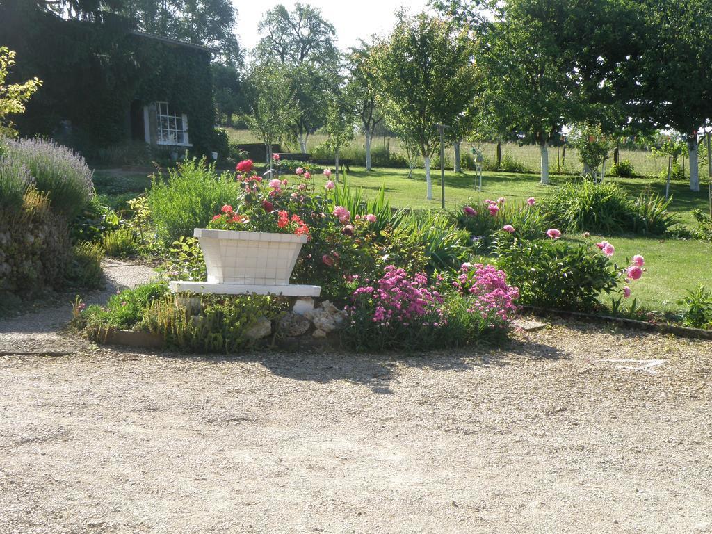 Chambres D'Hotes Le Pavillon Du Charme Cousances-les-Forges Luaran gambar